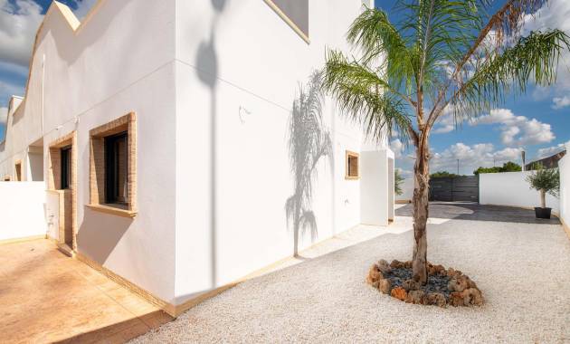 Adosado / Bungalow · Nueva construcción  · Cox · San Fernando