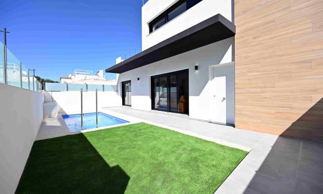 Adosado / Bungalow · Nueva construcción  · Orihuela Costa · Las Filipinas