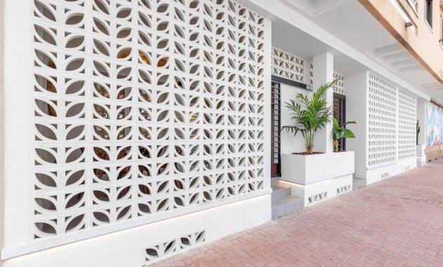 Apartamentos · Nueva construcción  · Torrevieja · Playa Los Naufragos