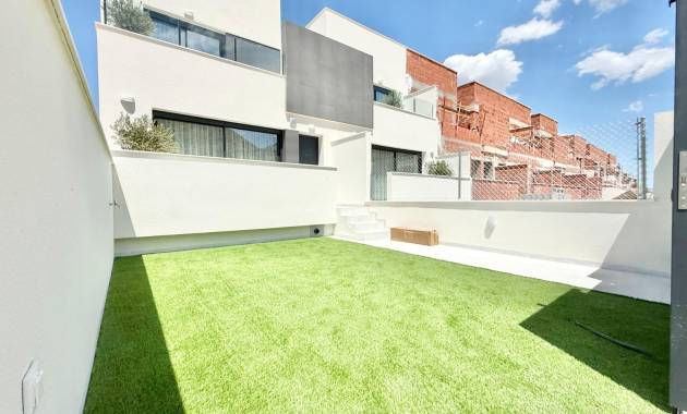 Bungalow  / Townhouse · New Build · Cox · Sin Zona