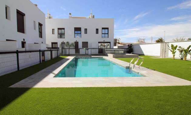 Bungalow  / Townhouse · New Build · Pilar de La Horadada · Pilar De La Horadada