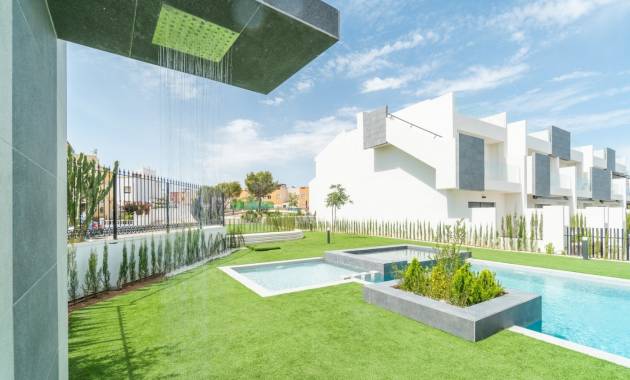 Bungalow  / Townhouse · Nouvelle construction · Torrevieja · Los Balcones