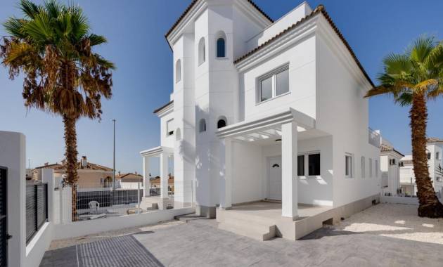 Villas · New Build · San Fulgencio · El Oasis