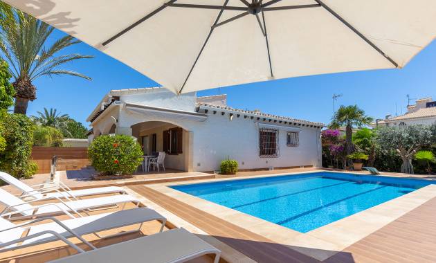 Villas · Venta · Orihuela Costa · Punta Prima
