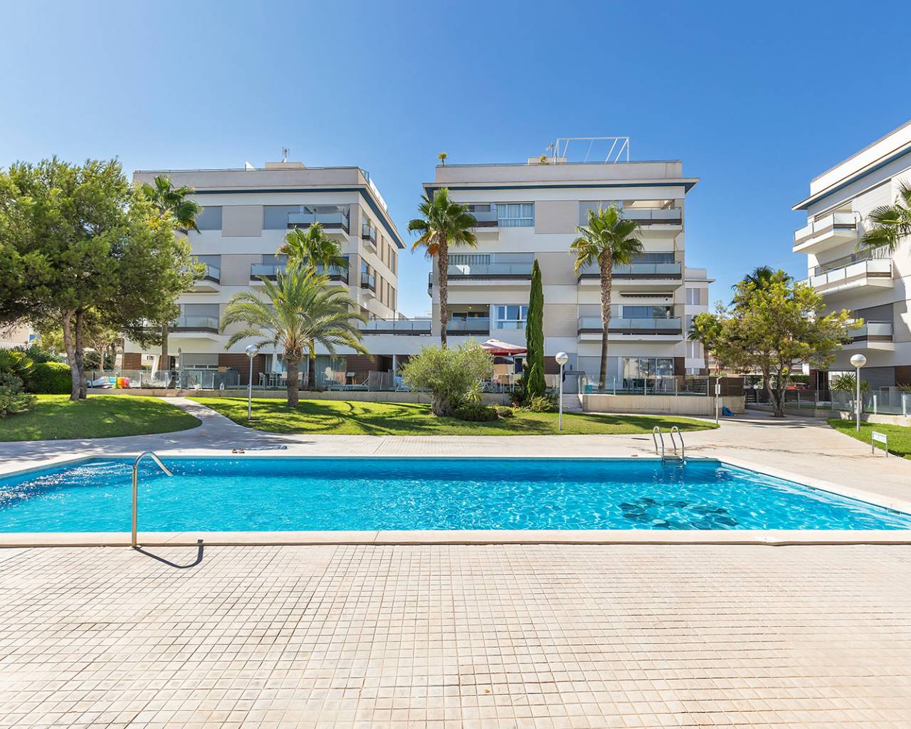 Resale - Apartments - Orihuela Costa - Villamartín-Las Filipinas