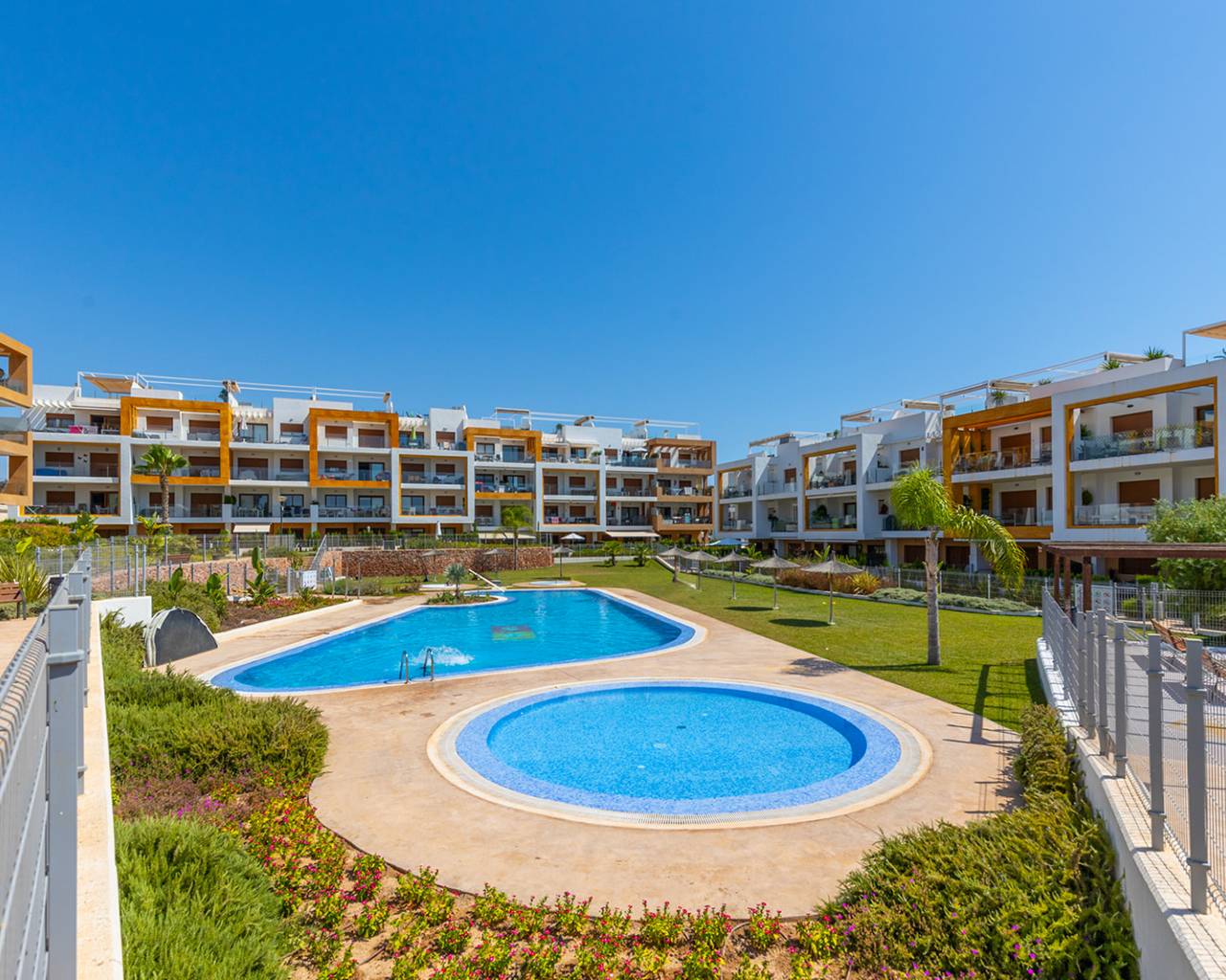 Resale - Apartments - Orihuela Costa - Villamartín-Las Filipinas