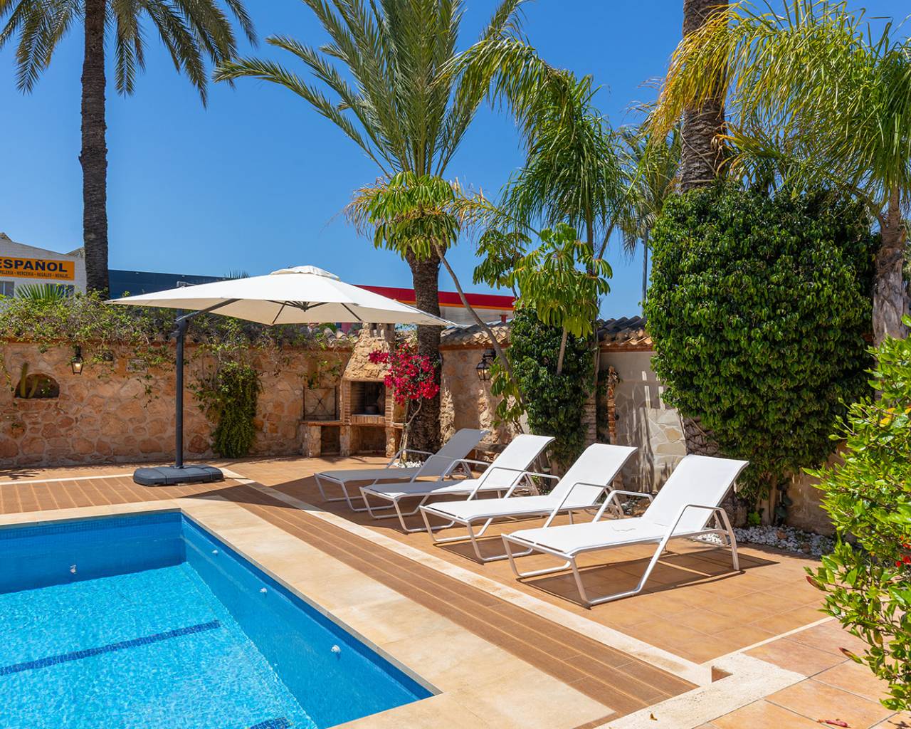 Resale - Villas - Orihuela Costa - Punta Prima