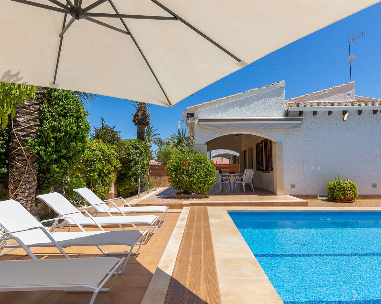 Resale - Villas - Orihuela Costa - Punta Prima
