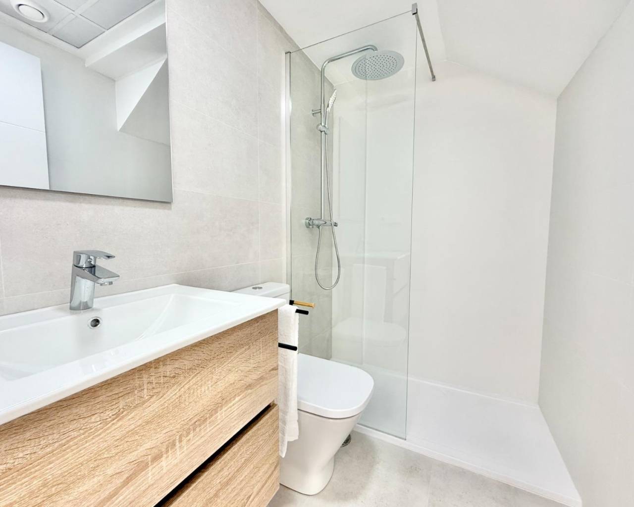  - Bungalow  / Townhouse - Cox - Sin Zona