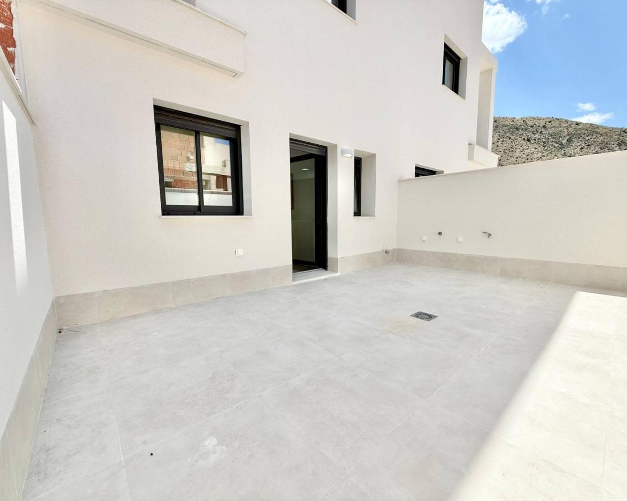  - Bungalow  / Townhouse - Cox - Sin Zona