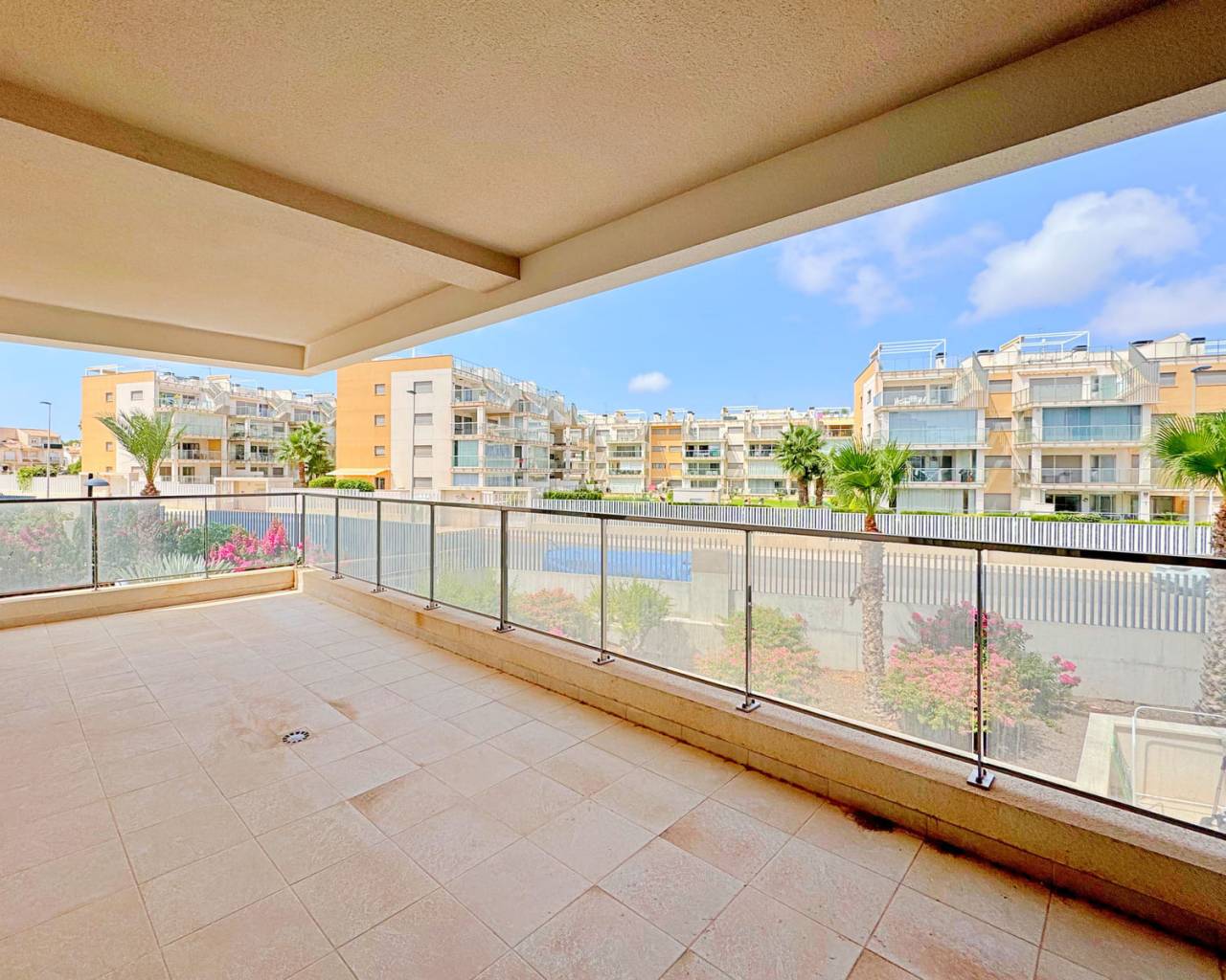 Resale - Apartments - Orihuela Costa - Villamartín