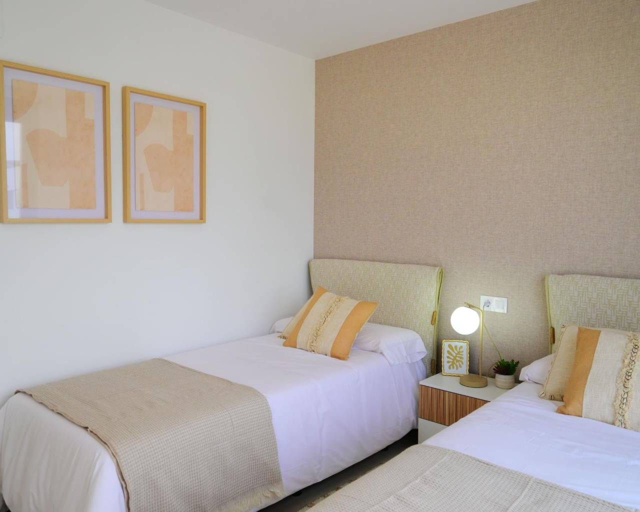 Nueva construcción  - Villas - Guardamar del Segura - polideportivo