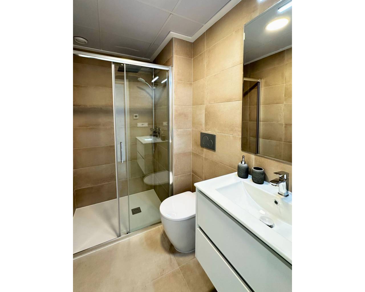 Nueva construcción  - Villas - Guardamar del Segura - polideportivo