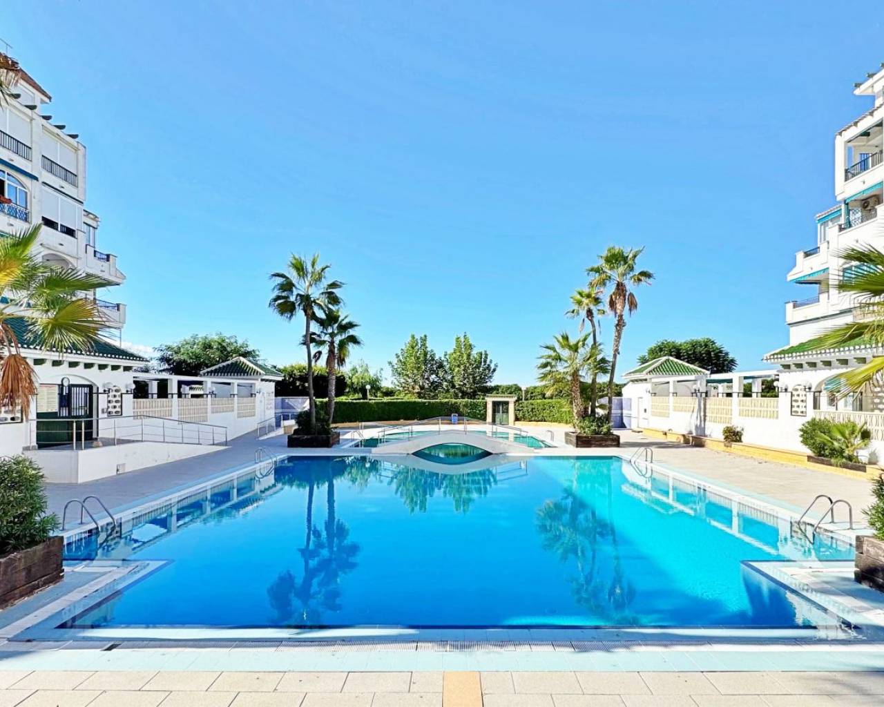 Resale - Apartments - Torrevieja - La Mata