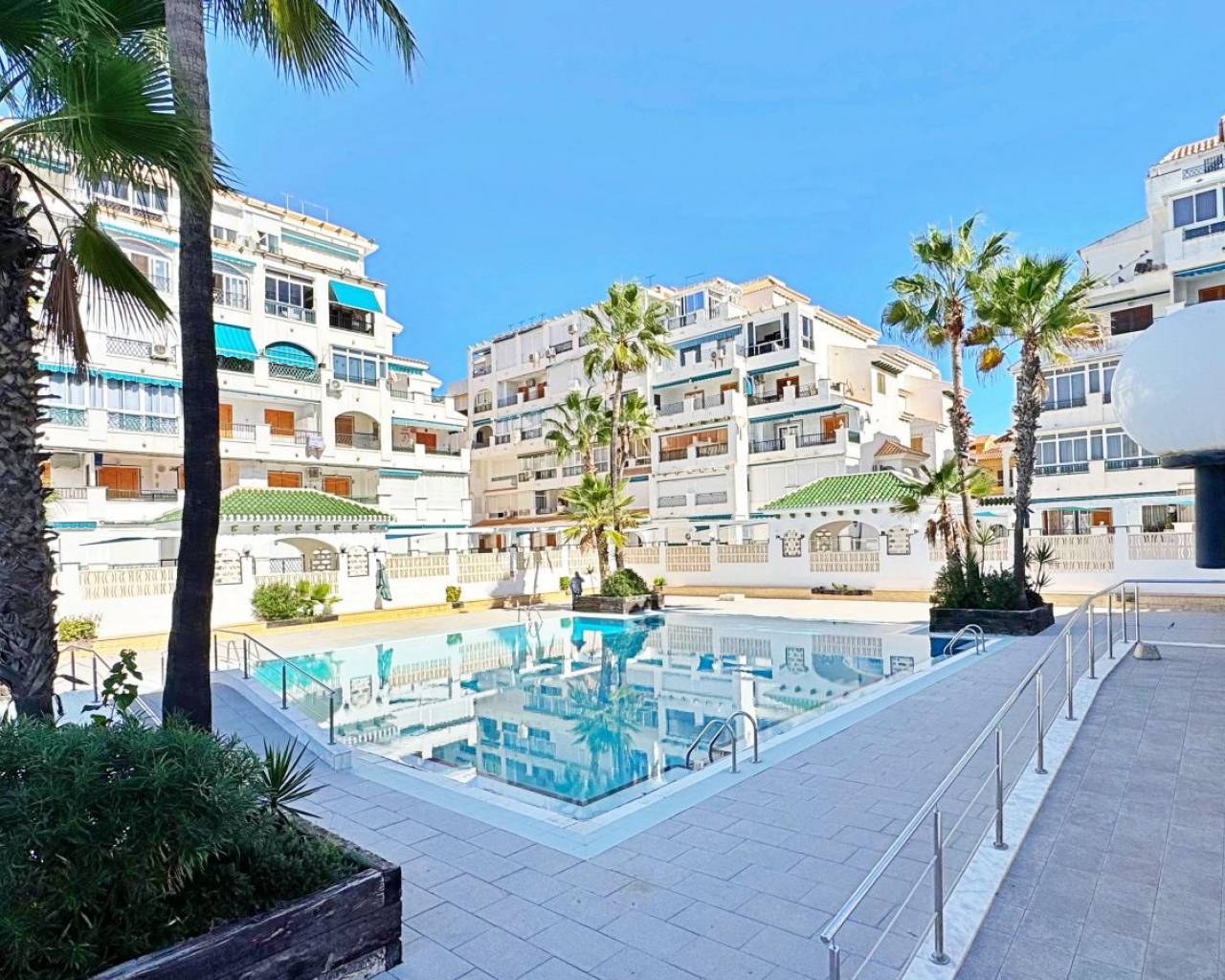 Resale - Apartments - Torrevieja - La Mata