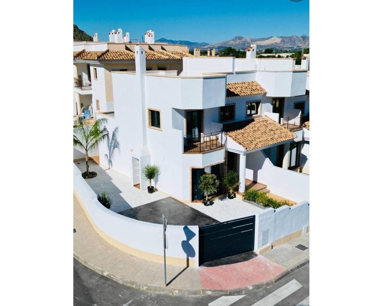 New Build - Bungalow  / Townhouse - Cox - San Fernando