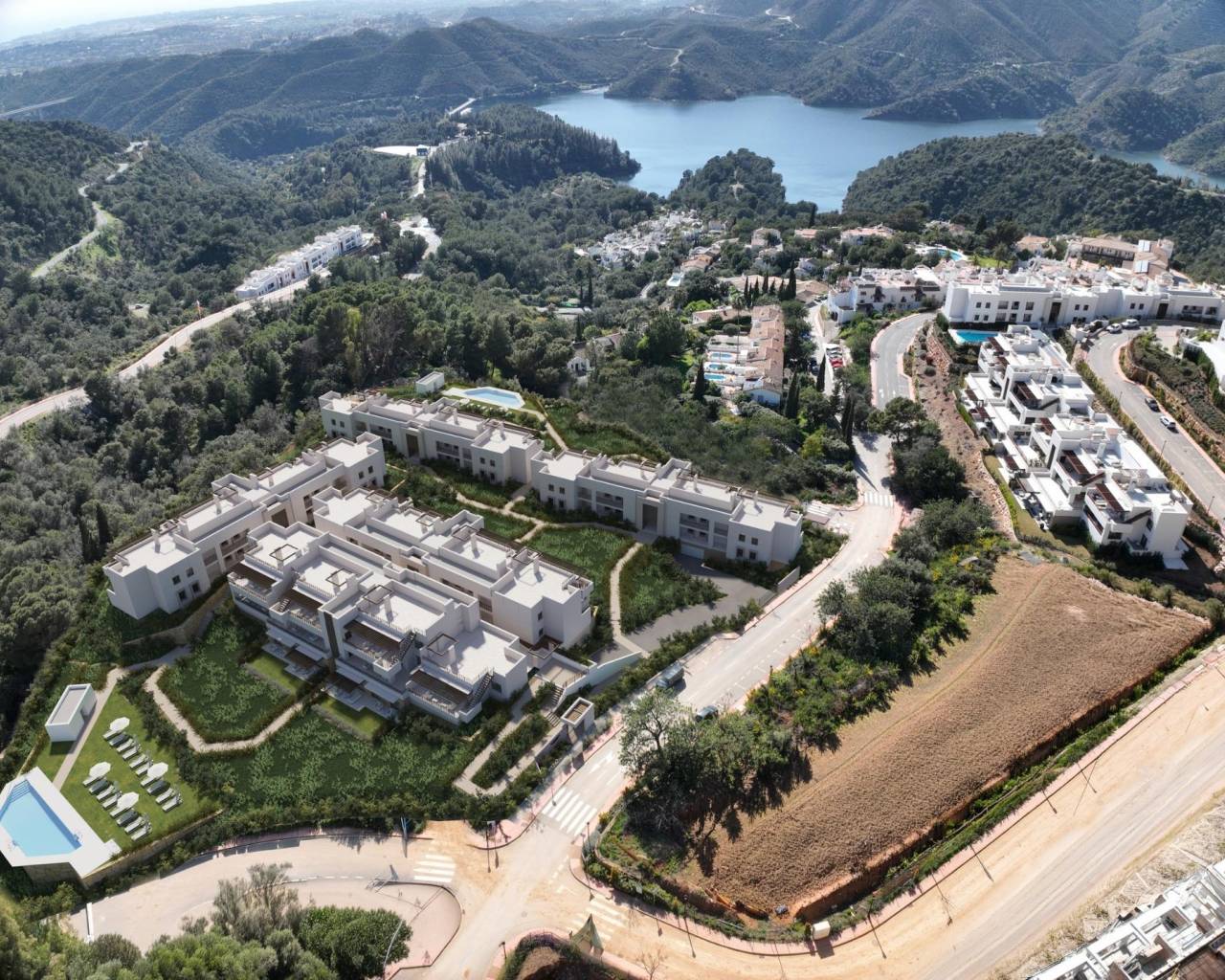 Nueva construcción  - Apartamentos - Istán - Urbaniz. Cerros del Lago