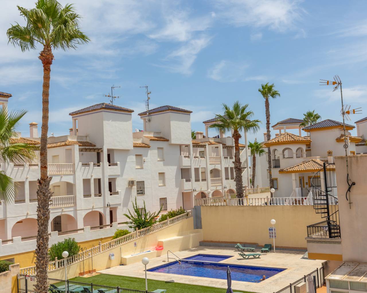 Resale - Apartments - Orihuela - Villamartin