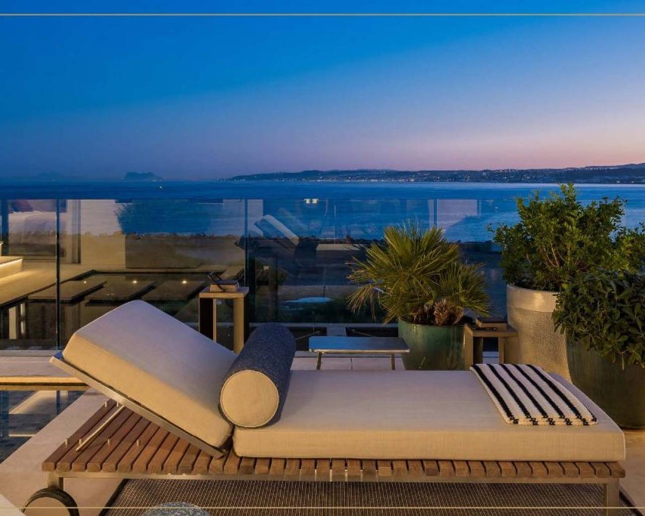 Nueva construcción  - Apartamentos - Estepona - Playa del Cristo